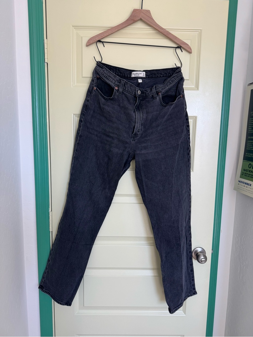Abercrombie & Fitch Black Straight-Leg Jeans (high rise - curve love)